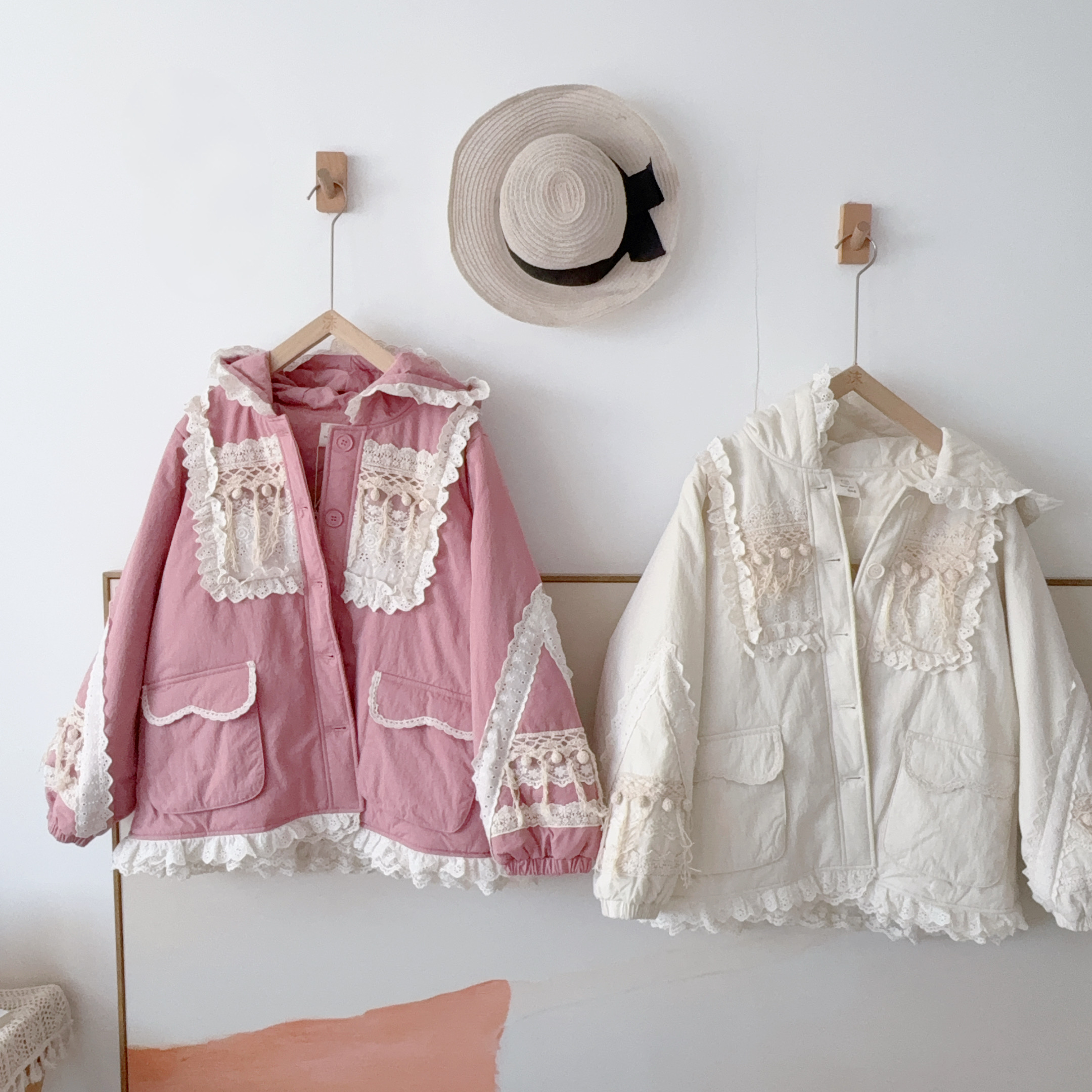 熊姑娘冬甜美森系宽松夹棉拼花边加厚娃娃版少女心连帽棉服外套女