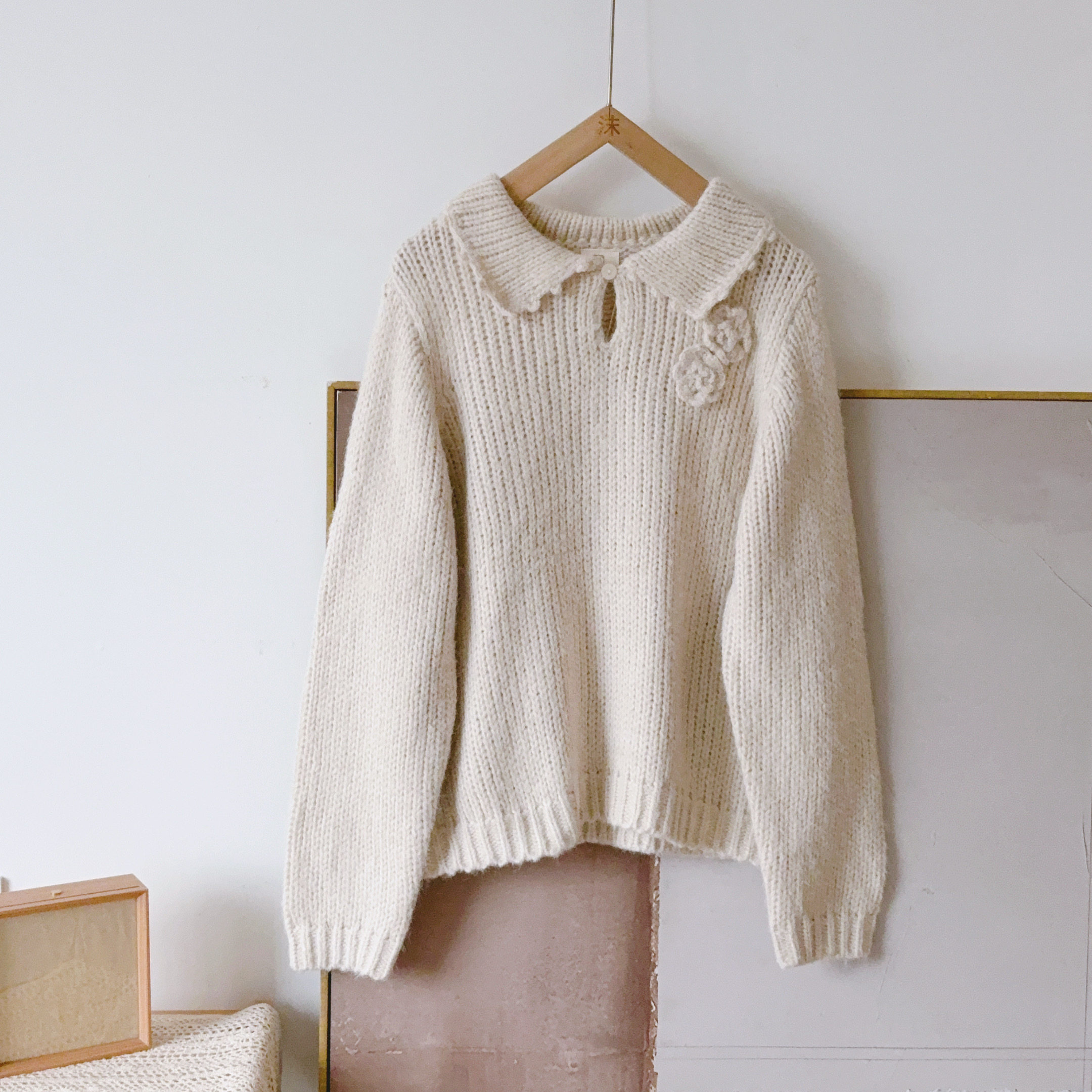 毛衣 熊姑娘日系复古翻领鈎两朵花柔软粗针套头小众针织衫25226