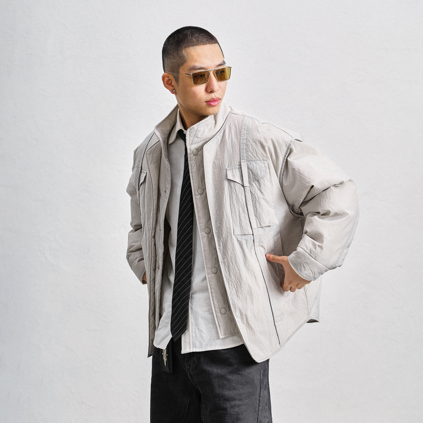 90白鸭绒假两件拼接羽绒服男