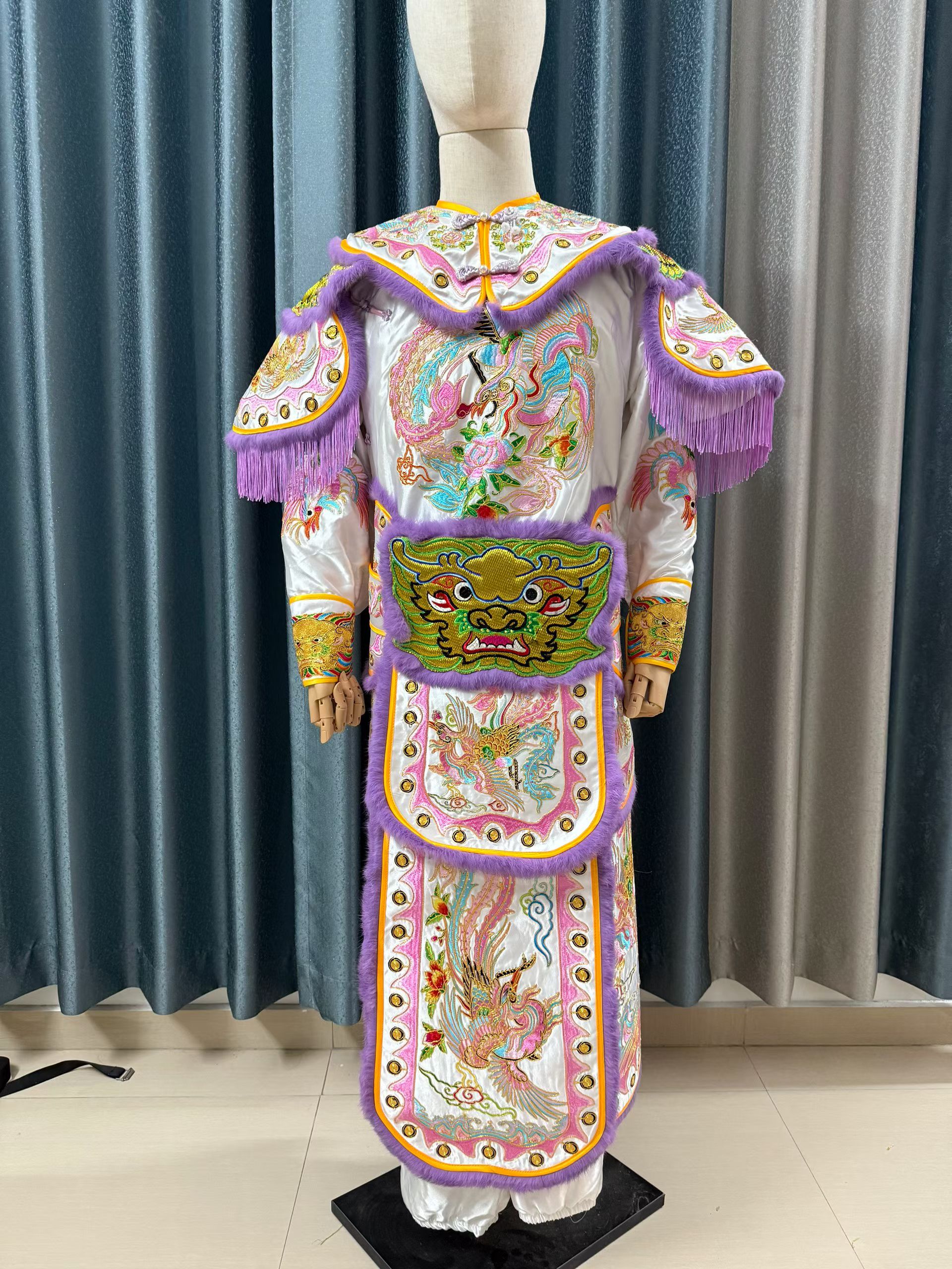 新款热卖潮汕英歌舞潮州彩龙刺绣新款游神舞台表演演出服饰正龙