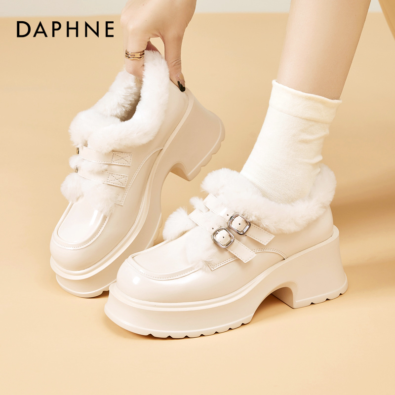 达芙妮女鞋正品！厚底加绒乐福鞋