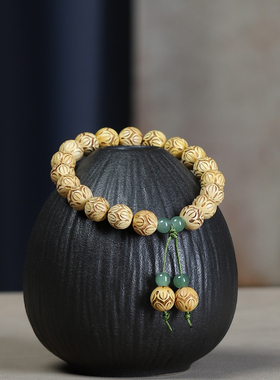 黄杨木小众雕刻莲花佛珠手链