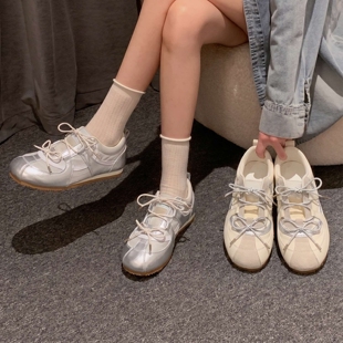 贾不假银色德训鞋女2026新款夏季鞋子超火芭蕾风玛丽珍女鞋休闲鞋