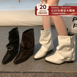 贾不假短靴女秋冬季2026新款韩版尖头气质增高皮带扣时尚简约女靴