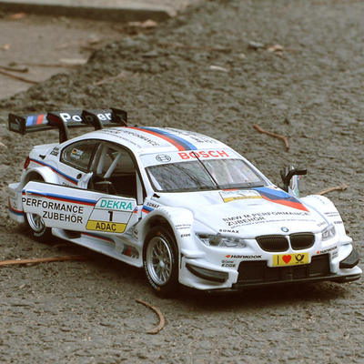 新款 1:32合金汽车模型适用于寳马M3 Z4 GT3儿童声光玩具883