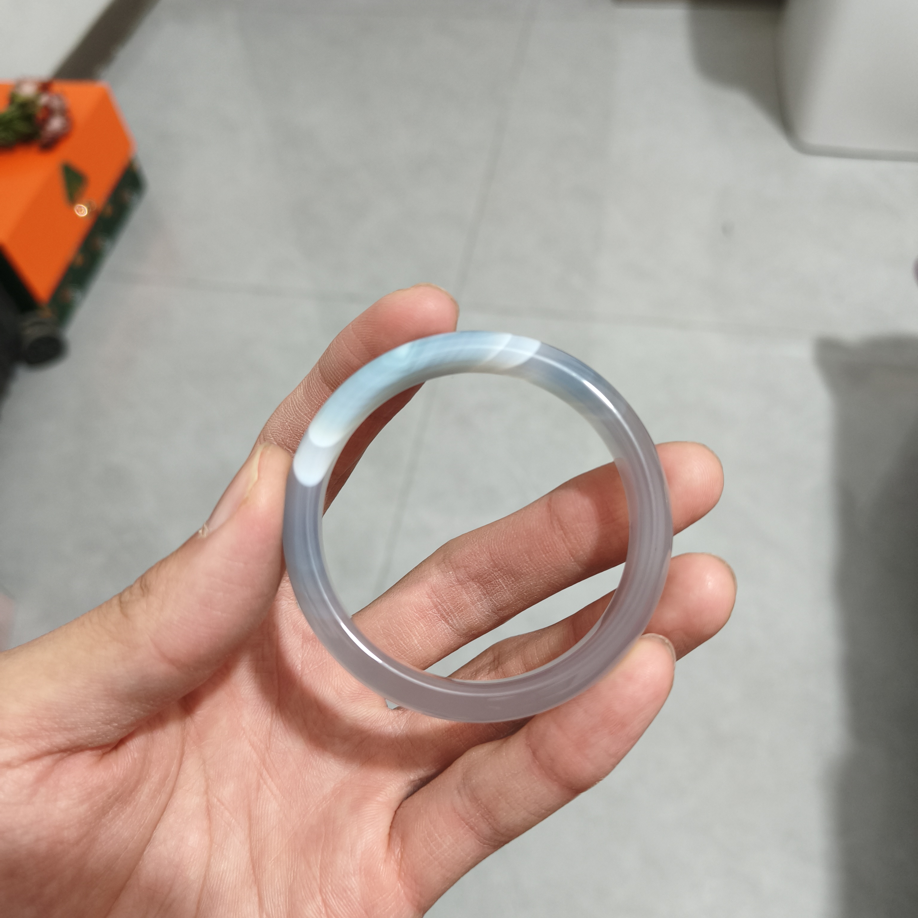 51圈口玛瑙手镯一条k113