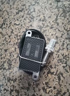 斯堪尼亚氮氧传感器上下游前后氧传感器2294290 2294291