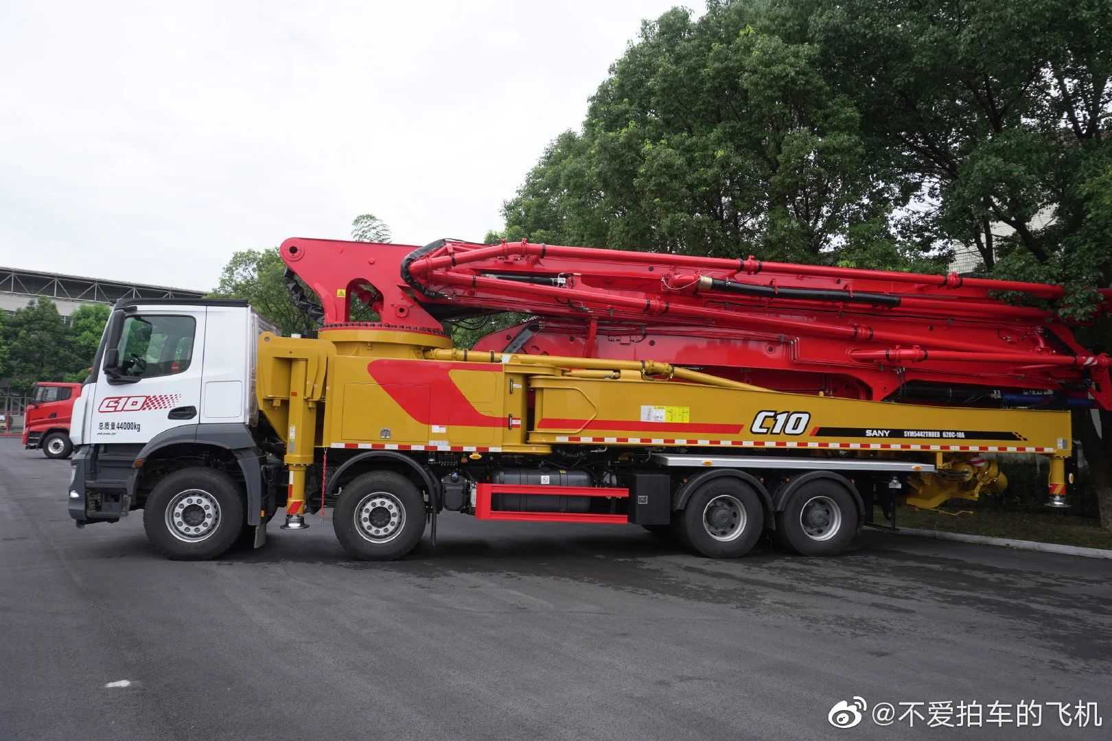 奔驰4143泵车卡钳修理包奔驰自动挡泵车碟刹盘修理包制动器修理包