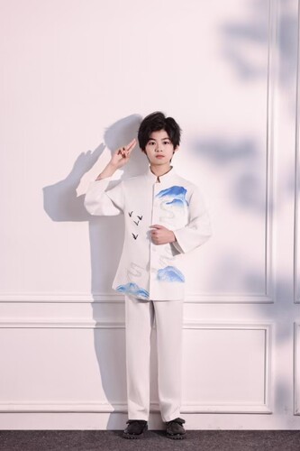 国庆儿童合唱朗诵演讲比赛礼服