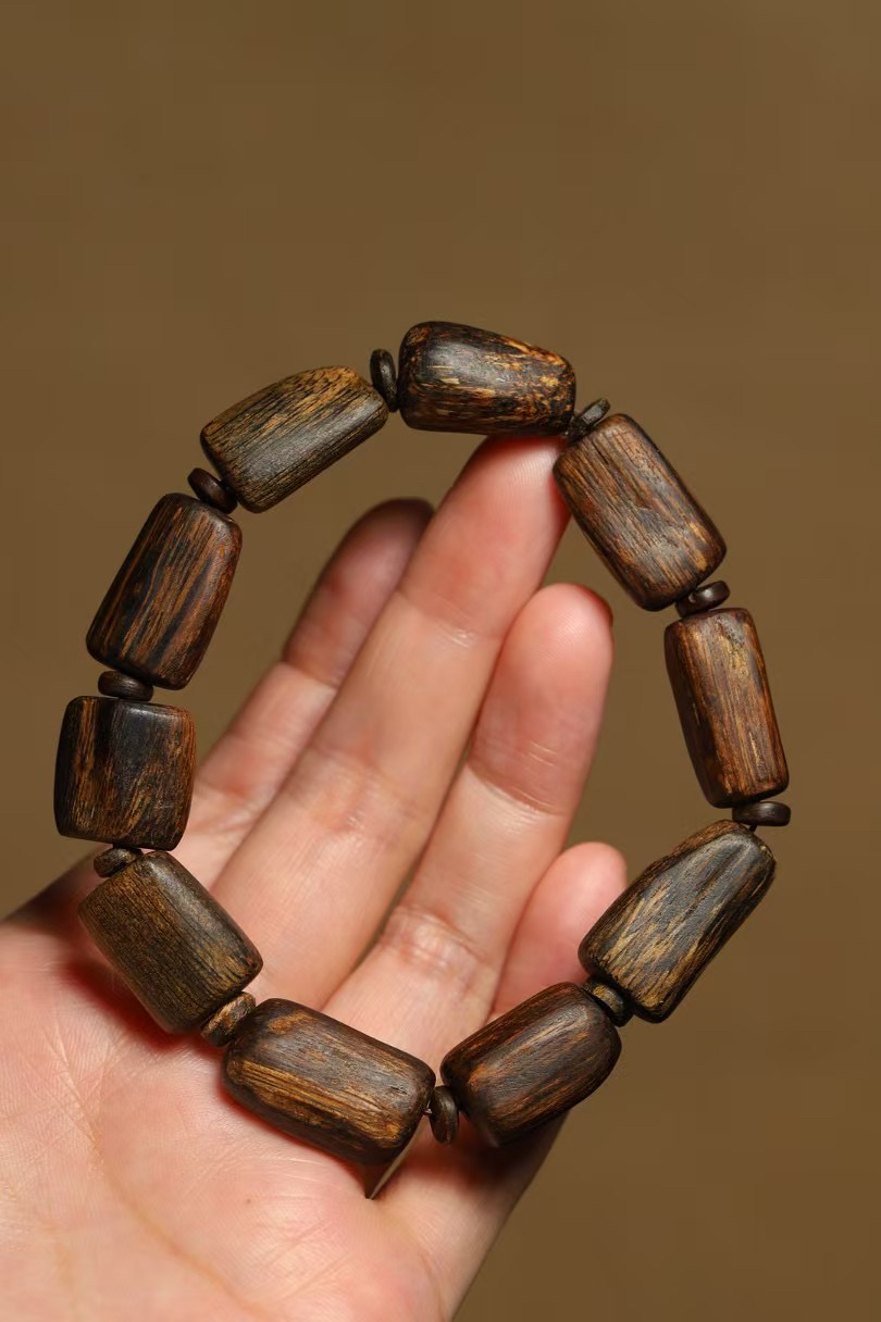 天然沉香手串男士随形留疤佛珠沉水老料文玩盘玩手链男