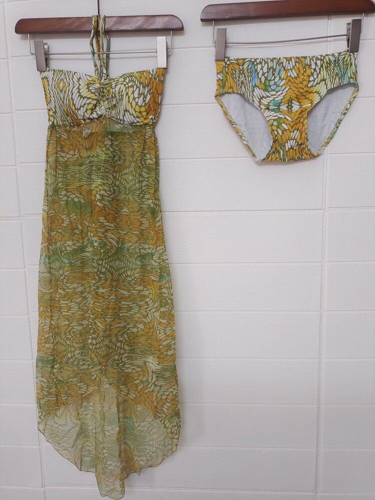 嘉莉诗戴安娜挂脖吊带分体泳衣泳装无钢圈一体杯泡温泉游泳两用