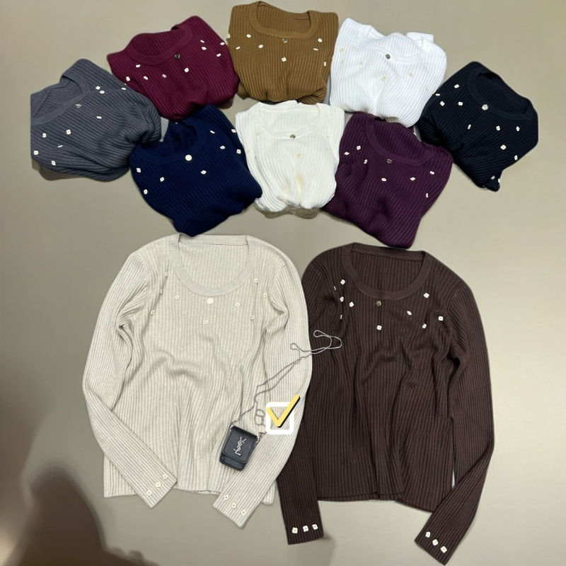 时尚百搭显瘦圆领套头