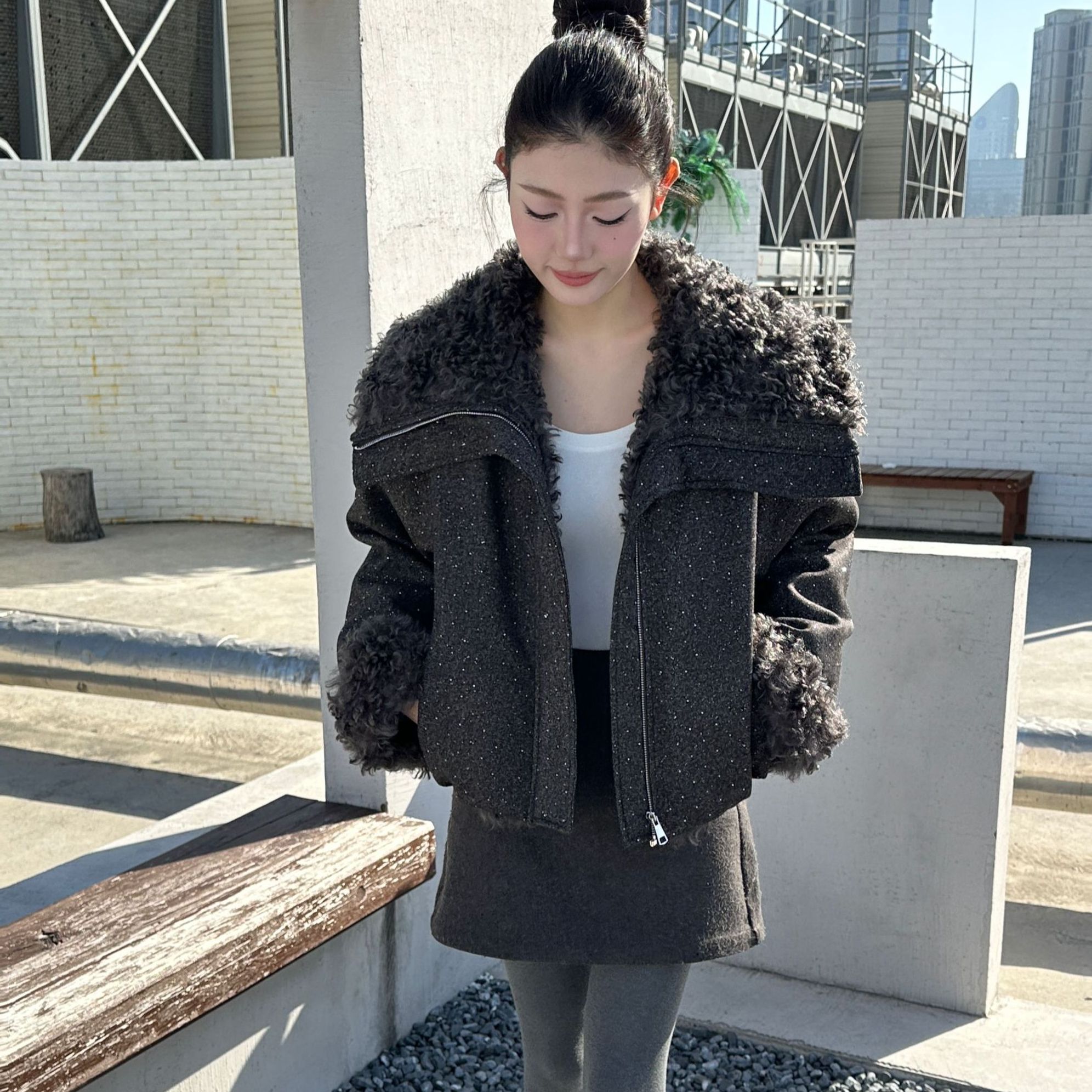 韩国呢烫钻时尚羽绒外套