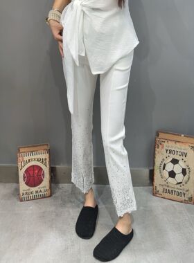 合肥欢欢“蕾丝物语”2026新款修身显瘦九分烫钻烟管休闲裤女9531