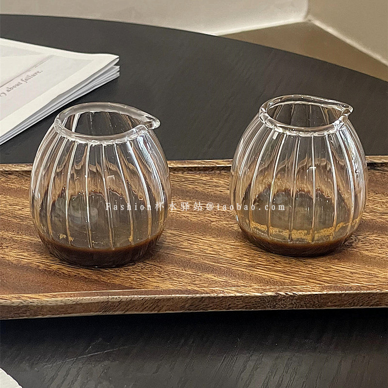 条纹小奶盅迷你无把酱汁杯