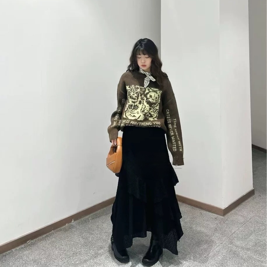 M家街头复古百搭抽象猫咪字母涂鸦图案卷边圆领针织衫毛衣女