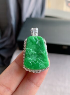 缅甸A货翡翠925银镶山水牌吊坠
