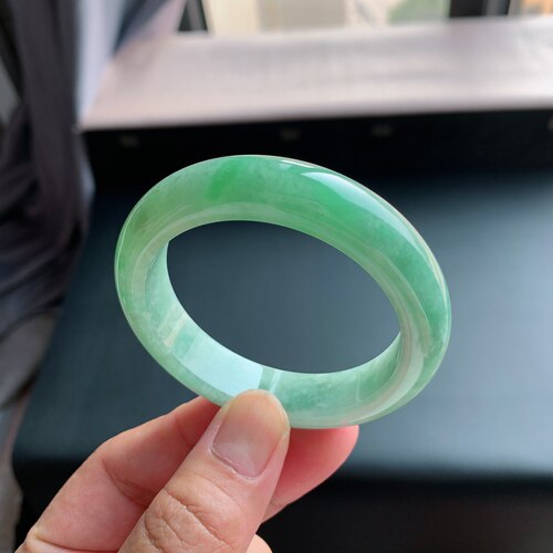缅甸A货翡翠手镯53圈口满绿