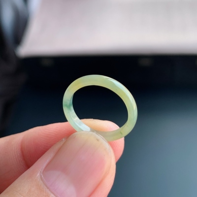 天然A货冰糯黄翡翠素圈戒指