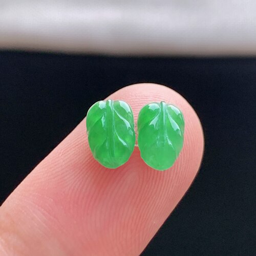 缅甸A货冰种晴水绿翡翠叶子一对