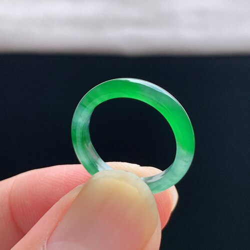 天然A货冰种阳绿翡翠素圈戒指
