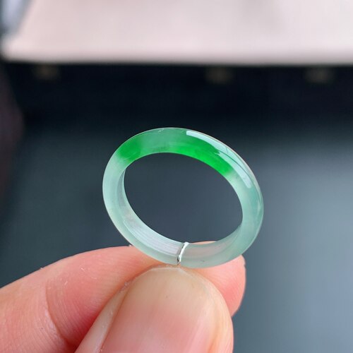 天然A货冰种阳绿翡翠素圈戒指