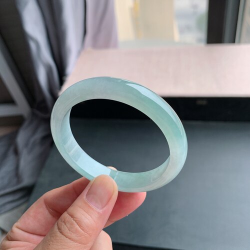 缅甸A货翡翠天空蓝正圈手镯