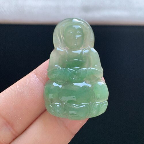缅甸A货冰糯晴水绿观音吊坠