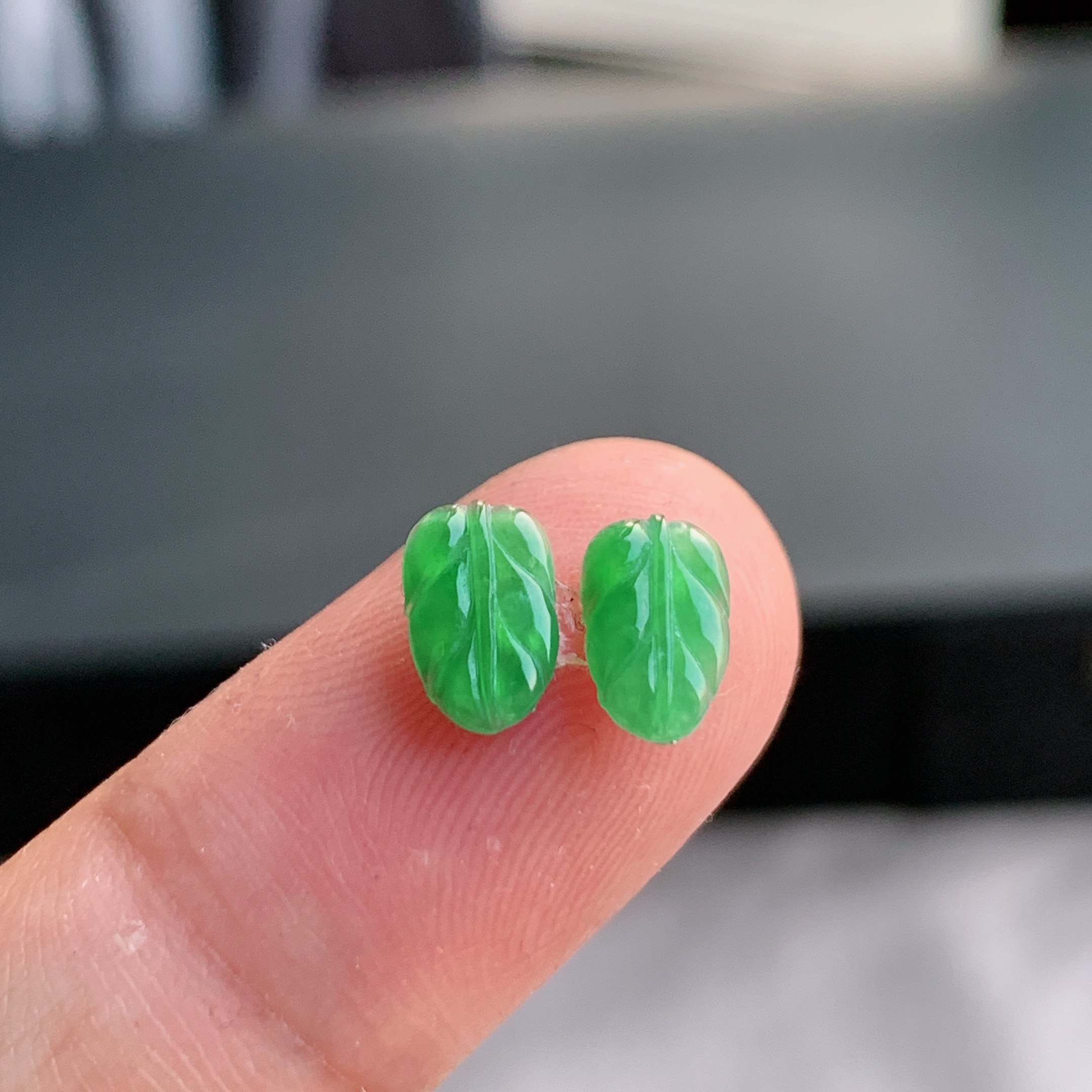 缅甸天然A货翡翠满绿叶子镶件