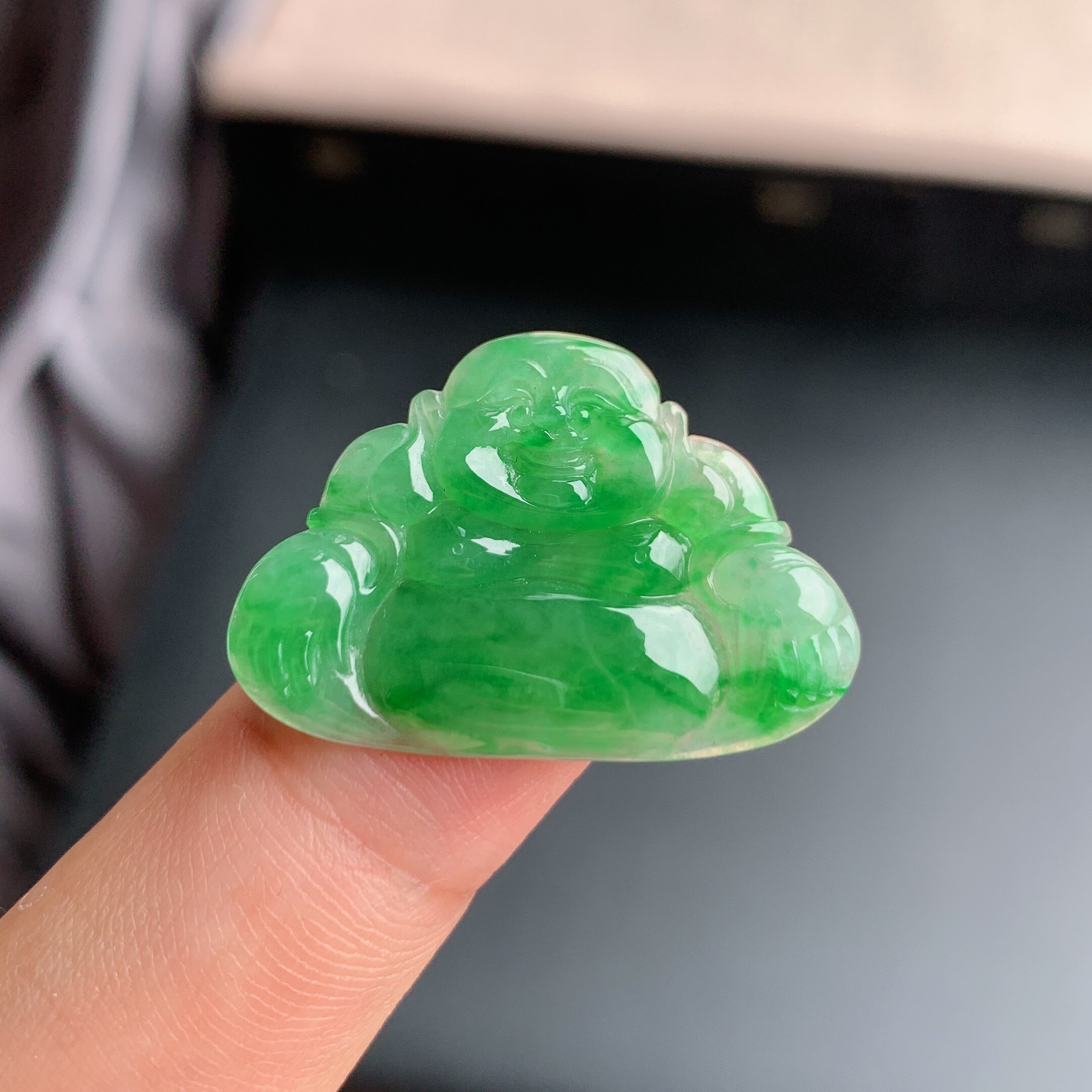 缅甸天然A货翡翠 冰糯种飘绿花佛公镶件L13