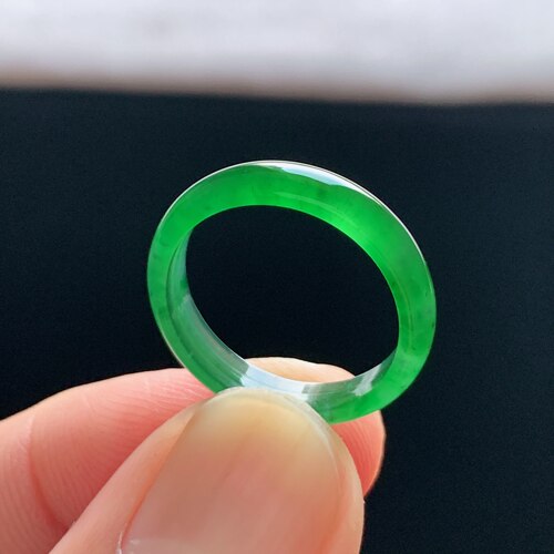 天然A货冰种阳绿翡翠素圈戒指