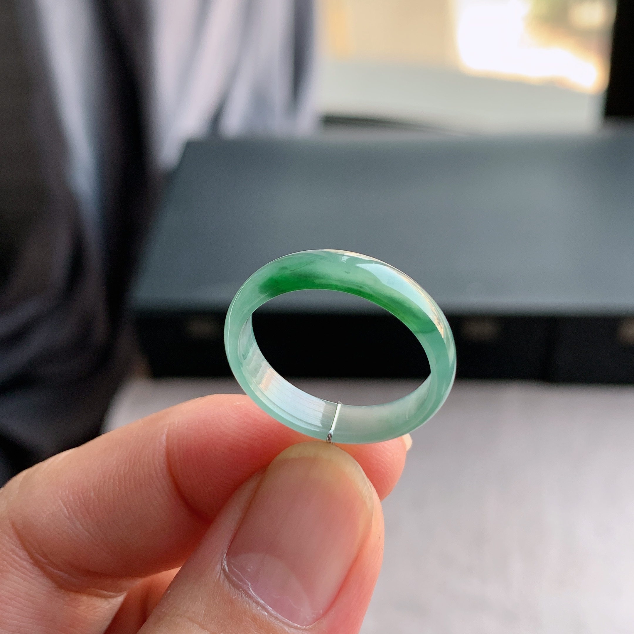 天然A货翡翠冰种飘阳绿戒指