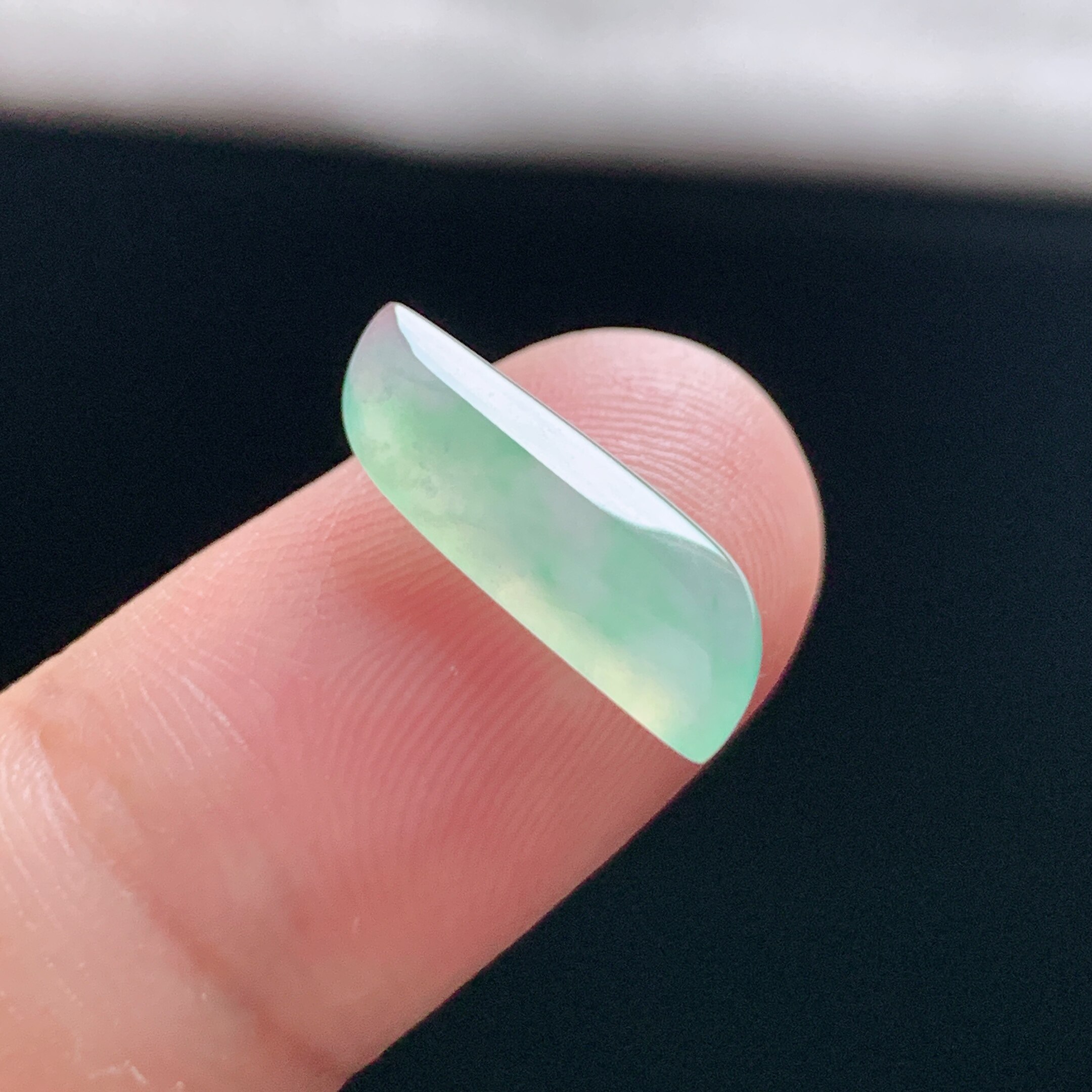 缅甸A货冰种晴水绿翡翠菱形戒面