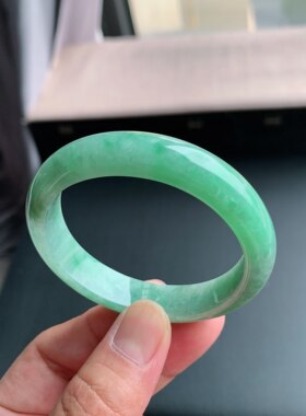 缅甸A货翡翠55圈口贵妃手镯