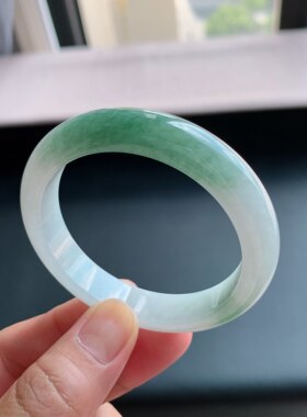 缅甸天然A货翡翠正圈手镯