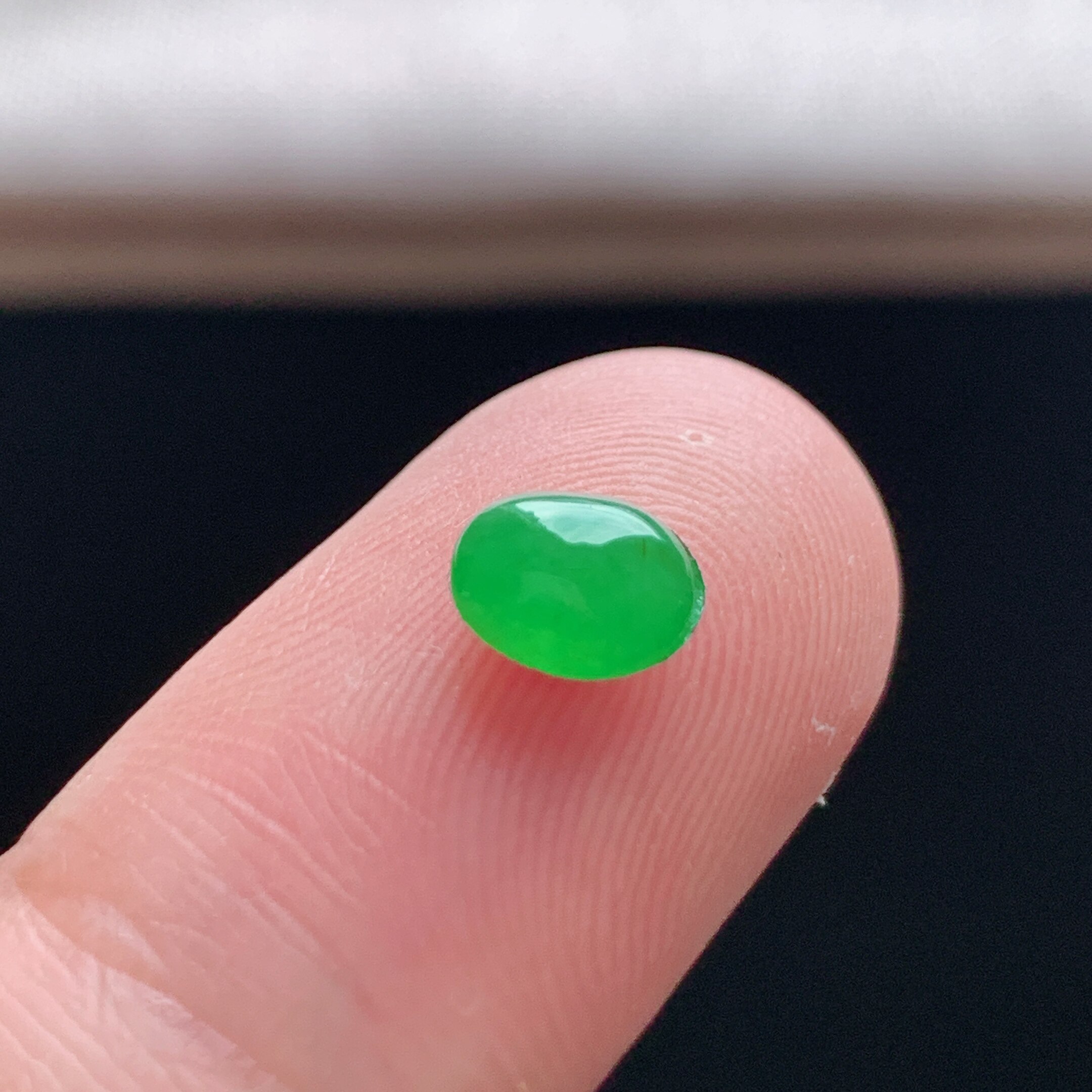 缅甸天然A货翡翠 冰糯种满绿阳绿蛋面戒面L26