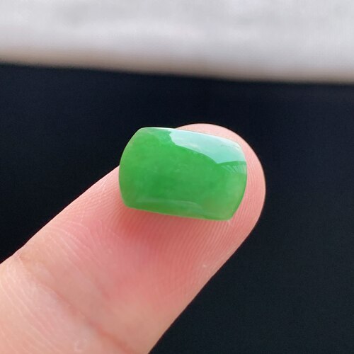 缅甸天然A货翡翠满绿马鞍戒面