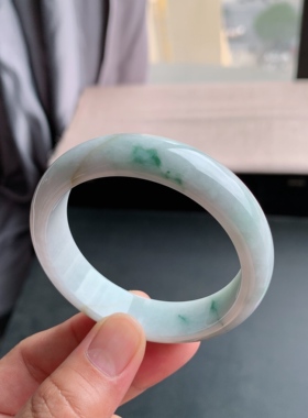缅甸天然A货翡翠 56圈口飘蓝花宽边手镯玉镯T9
