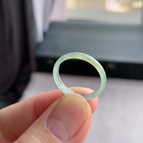 天然A货冰种白月光翡翠素圈戒指