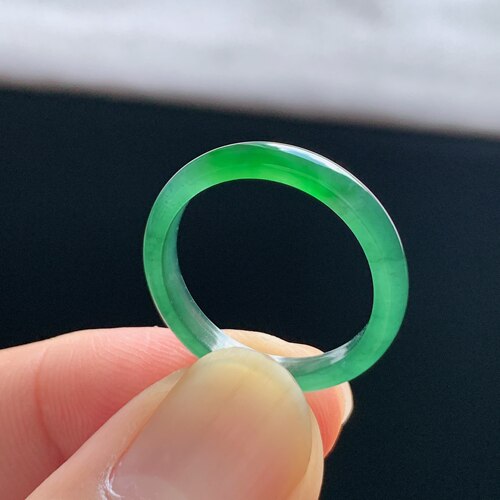天然A货冰种阳绿翡翠素圈戒指