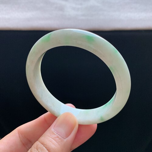 缅甸A货翡翠飘绿正圈手镯