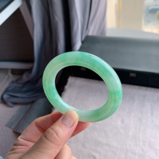 缅甸天然A货翡翠 56圈口冰糯种满绿果绿胖圆条手镯200039玉镯T10