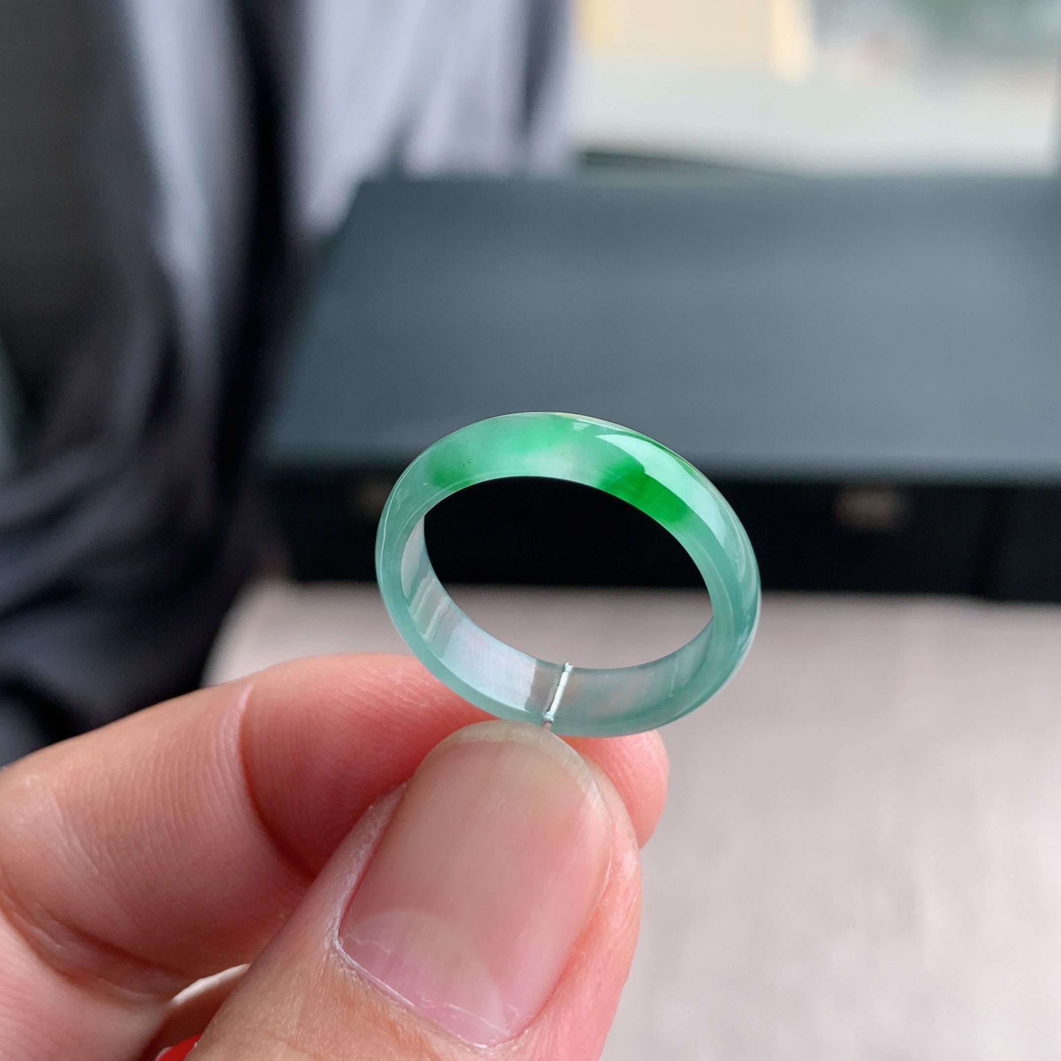 天然A货翡翠冰种16号飘阳绿戒指