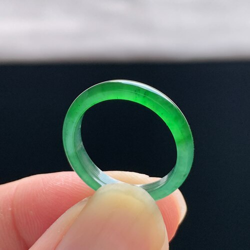 天然A货冰种阳绿翡翠素圈戒指