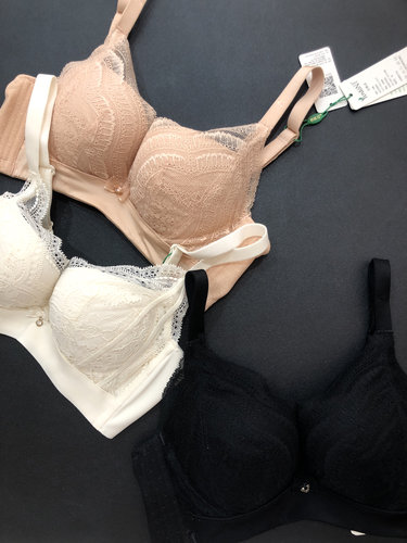 小胸内衣女平胸显大海藻棉加厚聚拢文胸柔软A杯挺拔专柜断码清仓