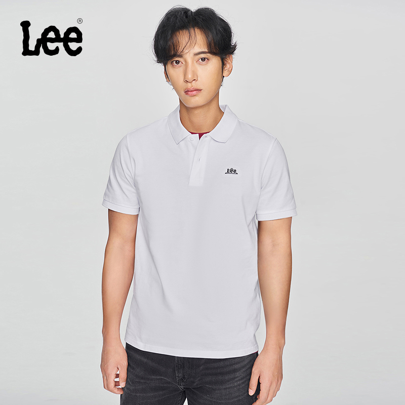 标准版短袖polo衫 胸前有小的刺绣Logo细节
