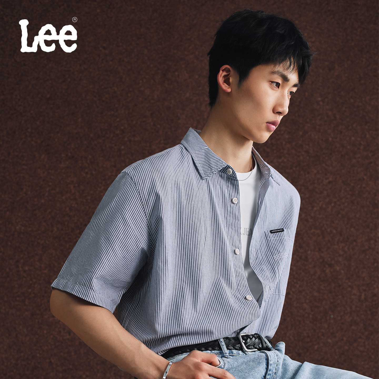 Lee26春夏新品宽松版翻领小Logo徽标条纹设计海军蓝男短袖衬