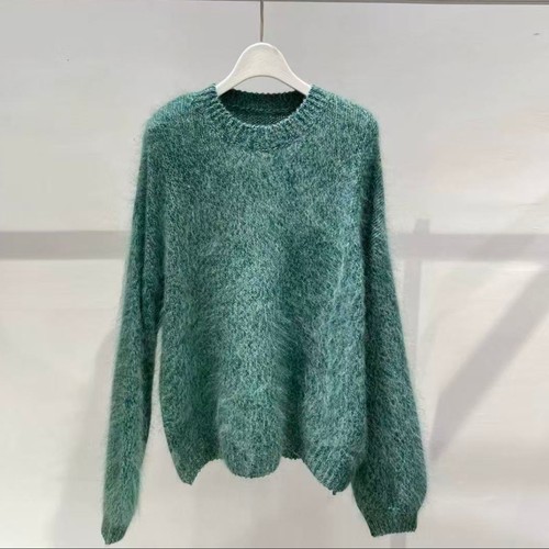 绿色圆领套头毛衣女宽松针织衫