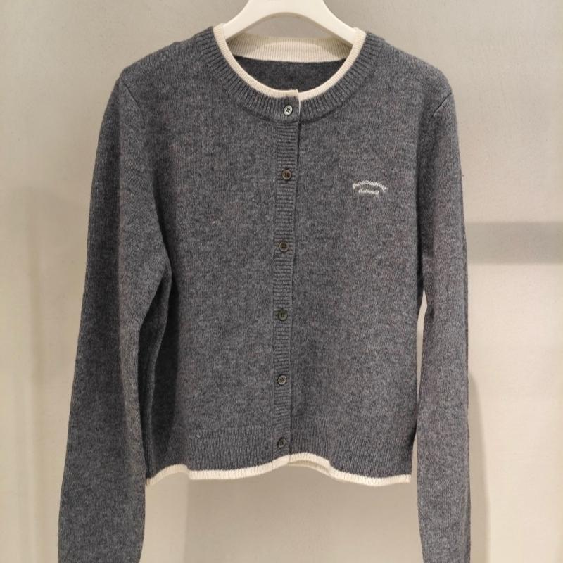 单排扣绵羊毛灰色针织开衫女上衣