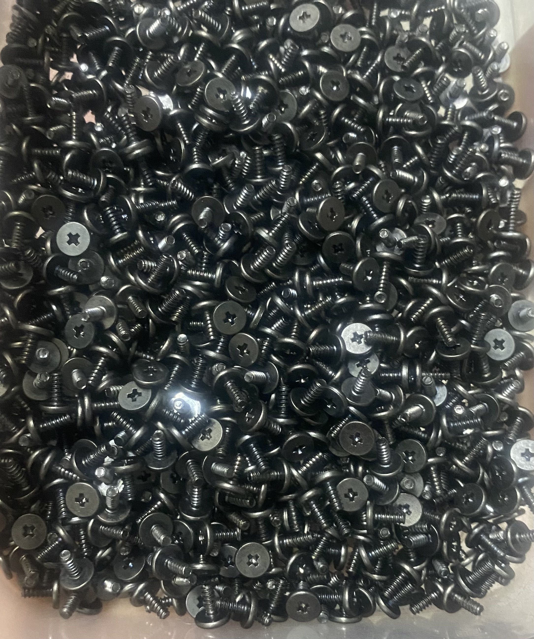 100只价格扁平头十字自攻螺丝 M2x5mm